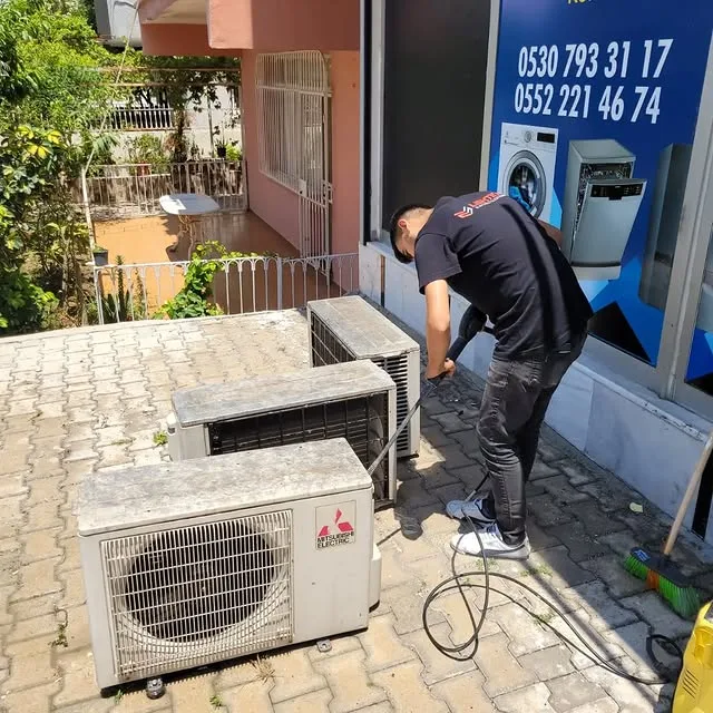 353575051_811875123452423_514802264153661815_n.